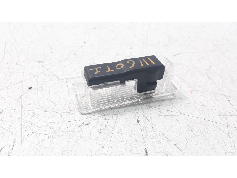 Recambio de luz interior para land rover range rover sport 3.0 td v6 cat referencia OEM IAM XDC000071  