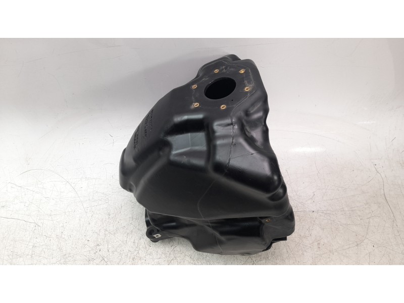 Recambio de deposito combustible para bmw r 1200 r r 1200 r referencia OEM IAM 8533760A  