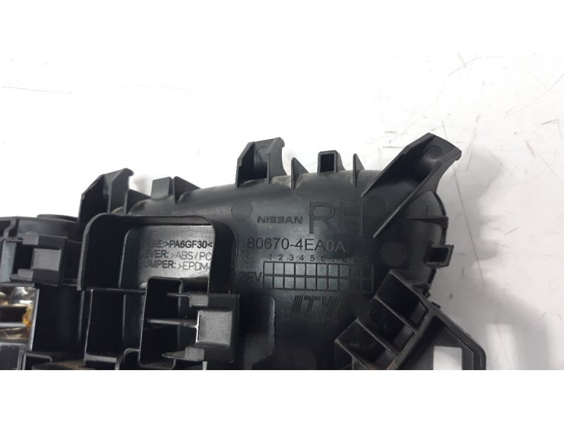 Recambio de maneta interior delantera derecha para nissan qashqai (j11) 1.5 dci cat referencia OEM IAM 806704EA0A  