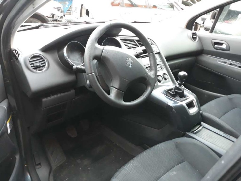 peugeot 5008 del año 2013