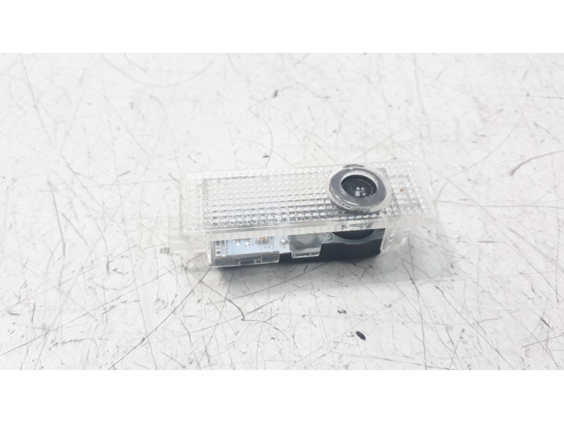 Recambio de luz interior para land rover range rover sport 3.0 td v6 cat referencia OEM IAM XDC000071  