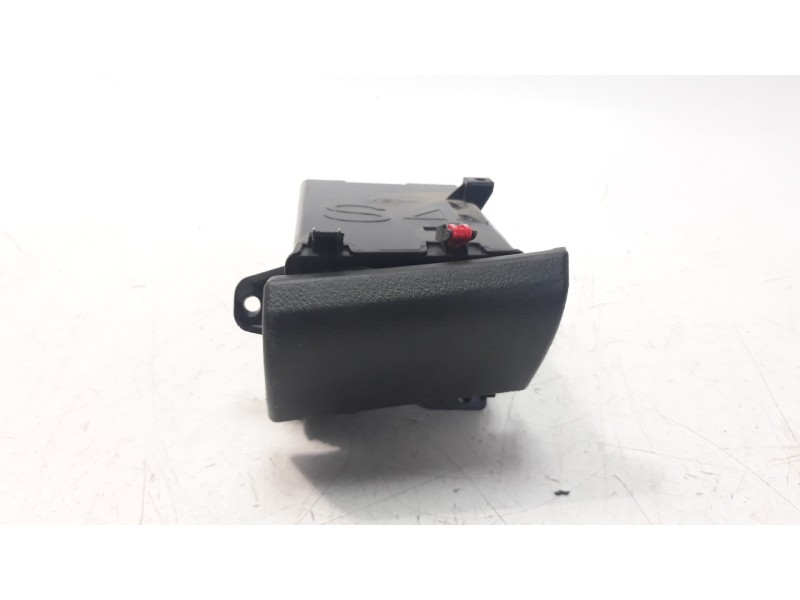 Recambio de moldura para toyota hilux (kun) referencia OEM IAM 66995KK040 55628KK040 