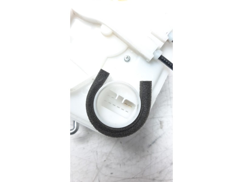 Recambio de cerradura puerta trasera derecha para mitsubishi outlander (gf0) phev kaiteki 4wd referencia OEM IAM 5745A396  