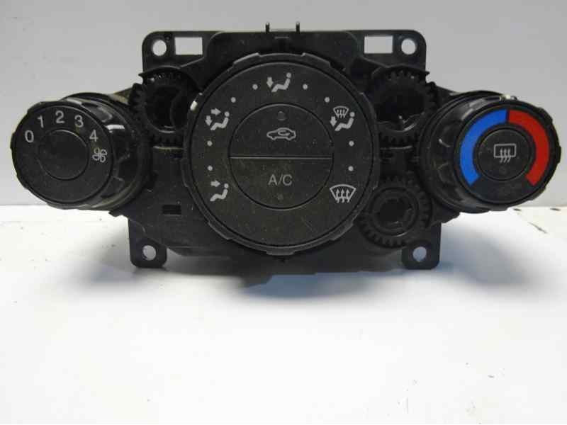 Recambio de mando calefaccion / aire acondicionado para ford fiesta (cb1) trend referencia OEM IAM 8A6119980AE  