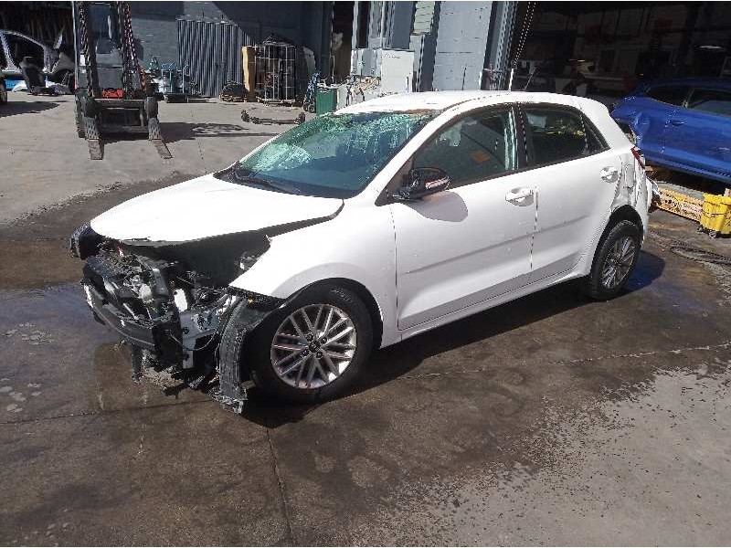 kia rio (yb) del año 2018