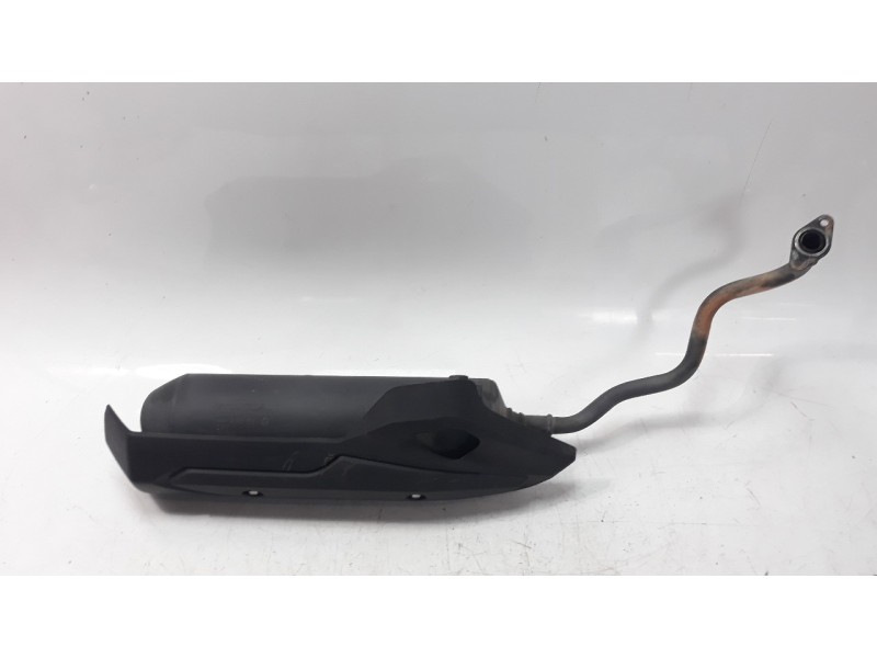Recambio de silenciador trasero para honda pcx 125 referencia OEM IAM 18300KWN900  