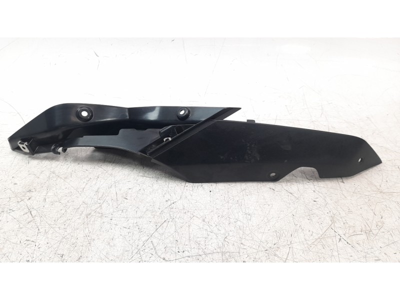 Recambio de moldura para bmw r 1200 r r 1200 r referencia OEM IAM 46638543525  