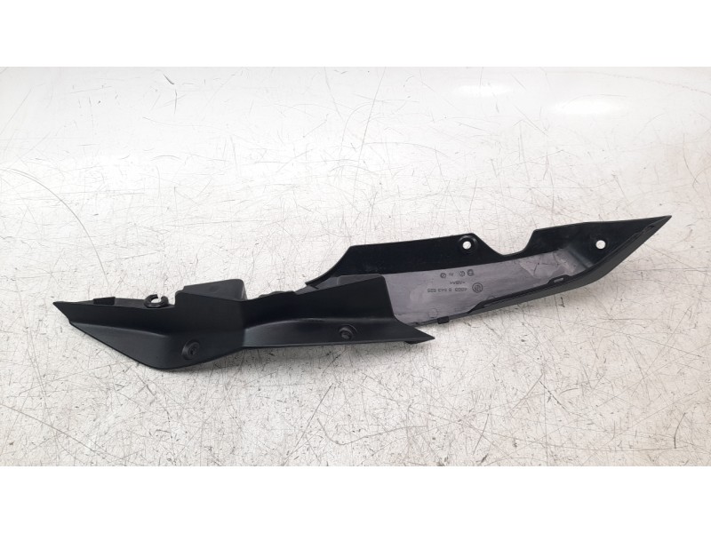 Recambio de moldura para bmw r 1200 r r 1200 r referencia OEM IAM 46638543525  