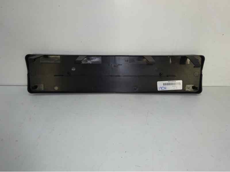 Recambio de molduras delanteras para mercedes-benz clase c (w204) berlina referencia OEM IAM A2048170378  ME0291539