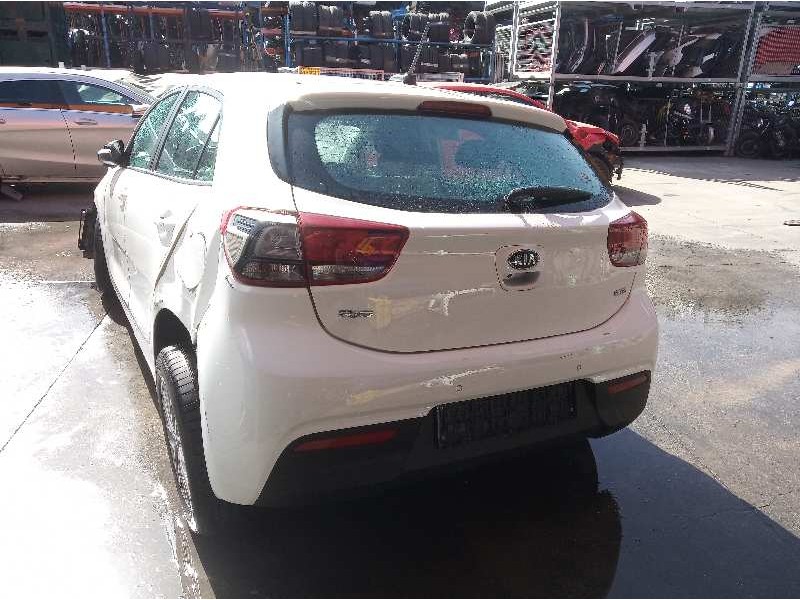 kia rio (yb) del año 2018