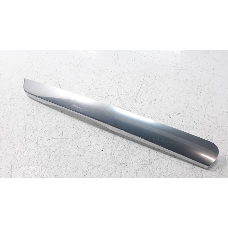 Recambio de moldura para land rover range rover sport 3.0 td v6 cat referencia OEM IAM RHAH3226656  