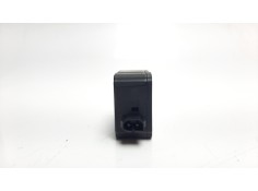 Recambio de tapa exterior combustible para land rover discovery 4 3.0 td v6 cat referencia OEM IAM FSG500013 A2C53110933  2