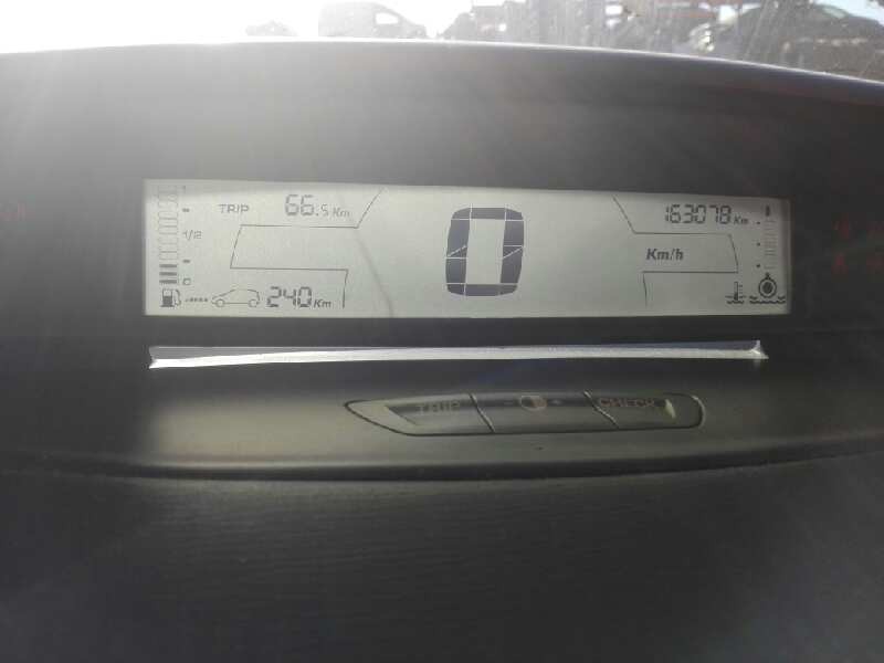 citroen c4 berlina del año 2006