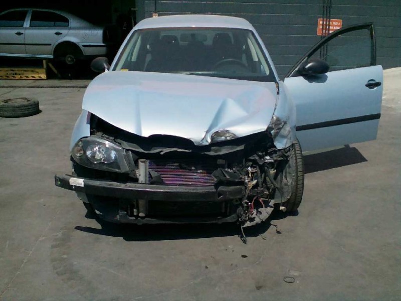 seat ibiza (6l1) del año 2004