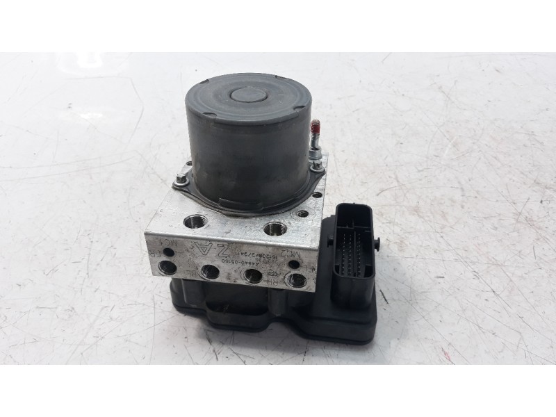 Recambio de abs para toyota avensis 1.8 16v cat referencia OEM IAM 4405005180  