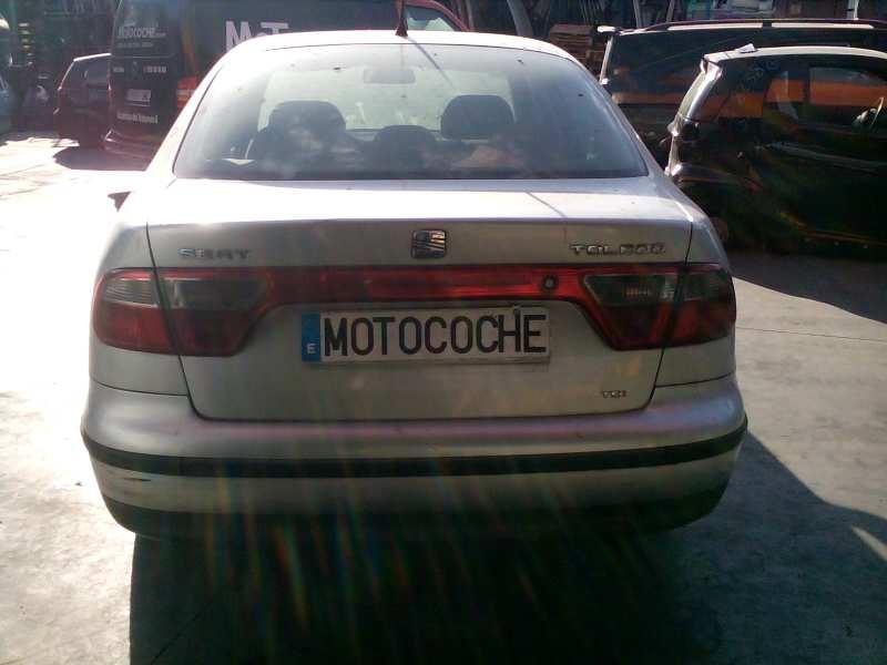seat toledo (1m2) del año 2000