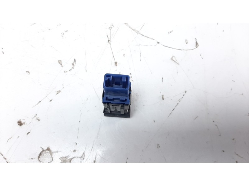 Recambio de interruptor para toyota rav4 hybrid 4x2 advance referencia OEM IAM 15F7030020  