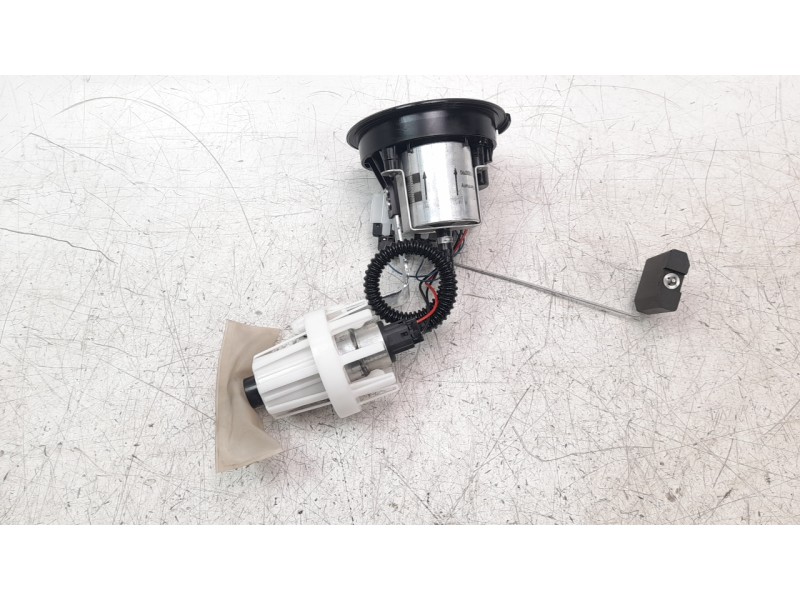 Recambio de bomba combustible para bmw r 1200 r r 1200 r referencia OEM IAM 8535828  