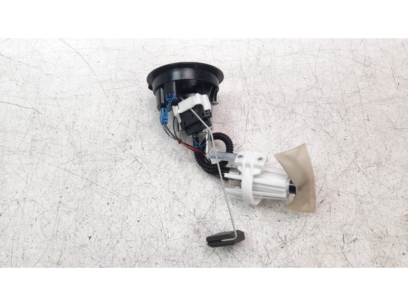 Recambio de bomba combustible para bmw r 1200 r r 1200 r referencia OEM IAM 8535828  