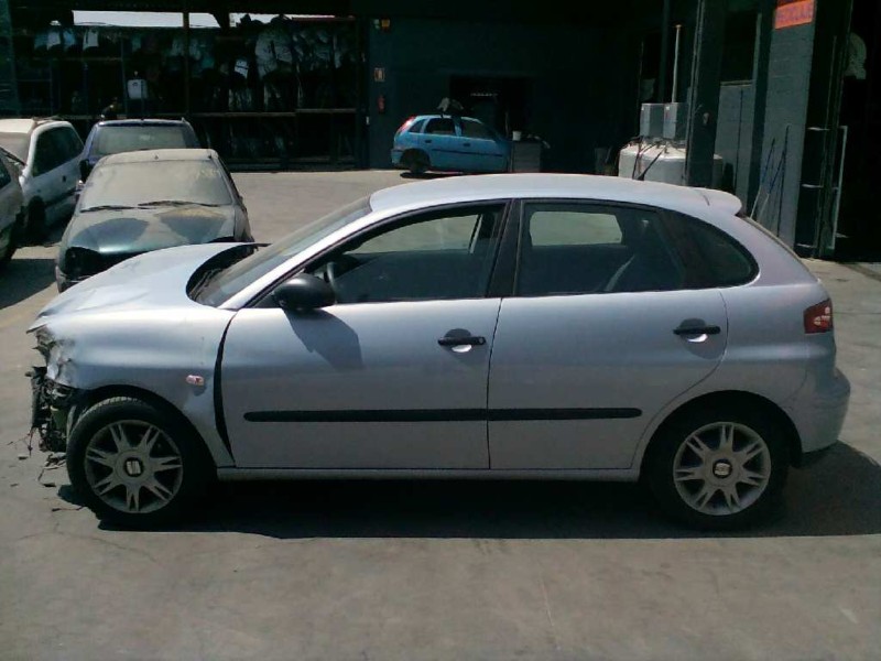 seat ibiza (6l1) del año 2004