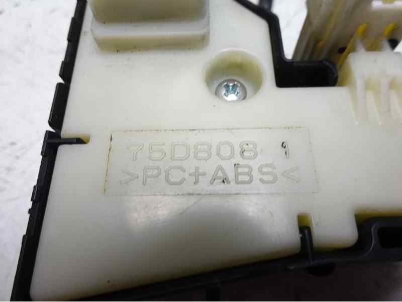 Recambio de warning para toyota prius+ eco referencia OEM IAM 75D8082  