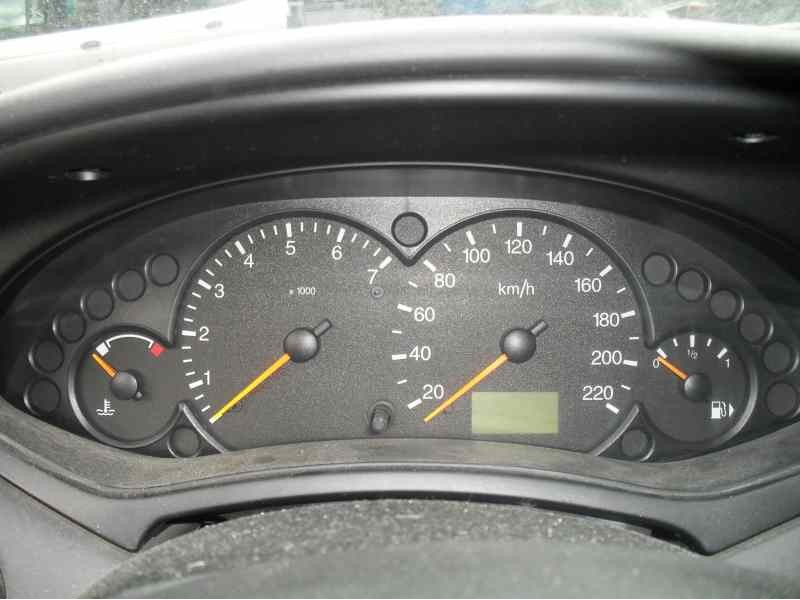 ford focus berlina (cak) del año 1998