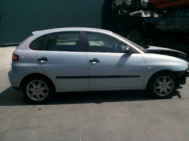 seat ibiza (6l1) del año 2004