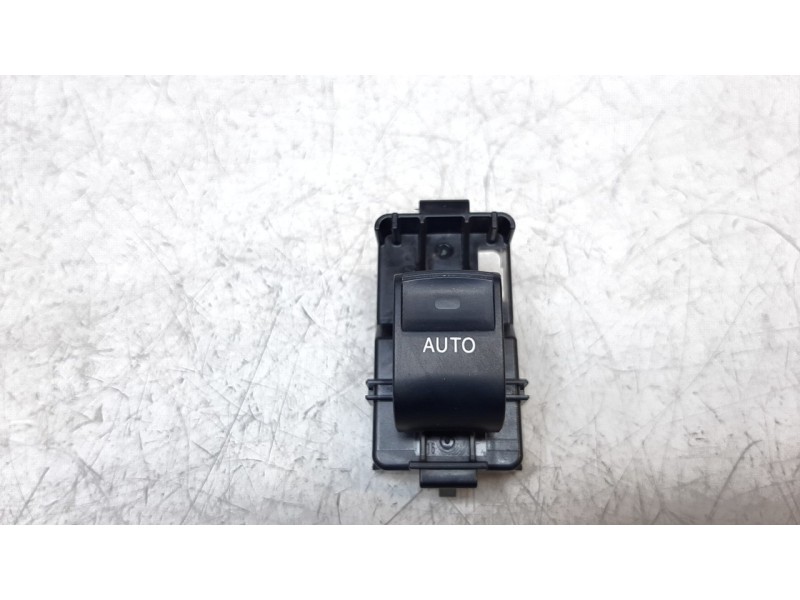 Recambio de mando elevalunas delantero derecho para toyota prius+ advance referencia OEM IAM 8481033120  
