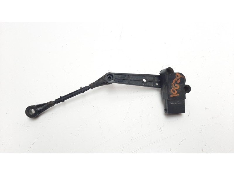 Recambio de sensor para land rover discovery 4 3.0 td v6 cat referencia OEM IAM AH225B732AC  