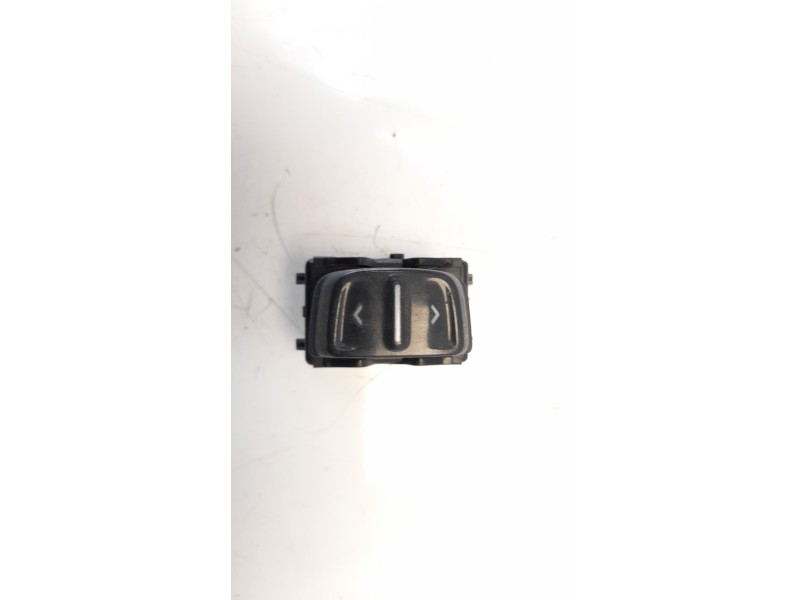 Recambio de mando elevalunas delantero derecho para dacia sandero 1.5 dci diesel fap cat referencia OEM IAM 254214937R  