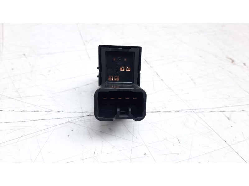 Recambio de mando elevalunas delantero derecho para mitsubishi outlander (gf0) phev kaiteki 4wd referencia OEM IAM 8608A319  
