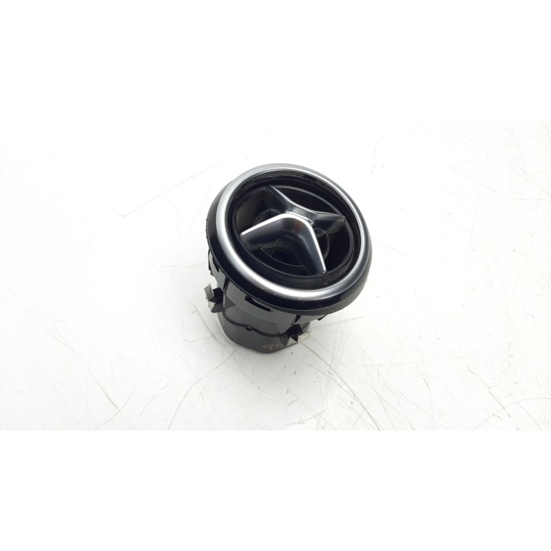 Recambio de rejilla aireadora para mercedes-benz clase b (w246) 1.5 cdi cat referencia OEM IAM A2468304100  