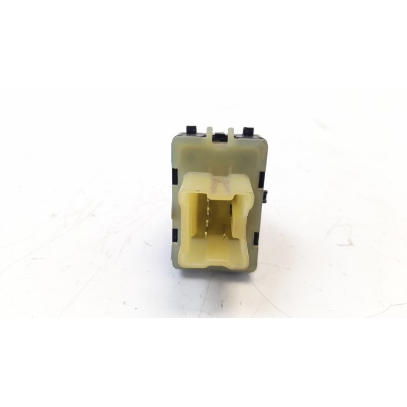 Recambio de mando elevalunas delantero derecho para dacia sandero 1.5 dci diesel fap cat referencia OEM IAM 254214937R  
