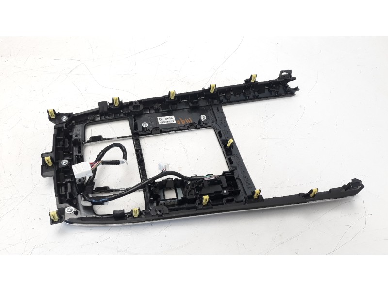 Recambio de moldura para mazda cx-30 referencia OEM IAM DFS264341  