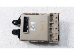 Recambio de caja reles / fusibles para toyota avensis 1.8 16v cat referencia OEM IAM 8273005J70   2