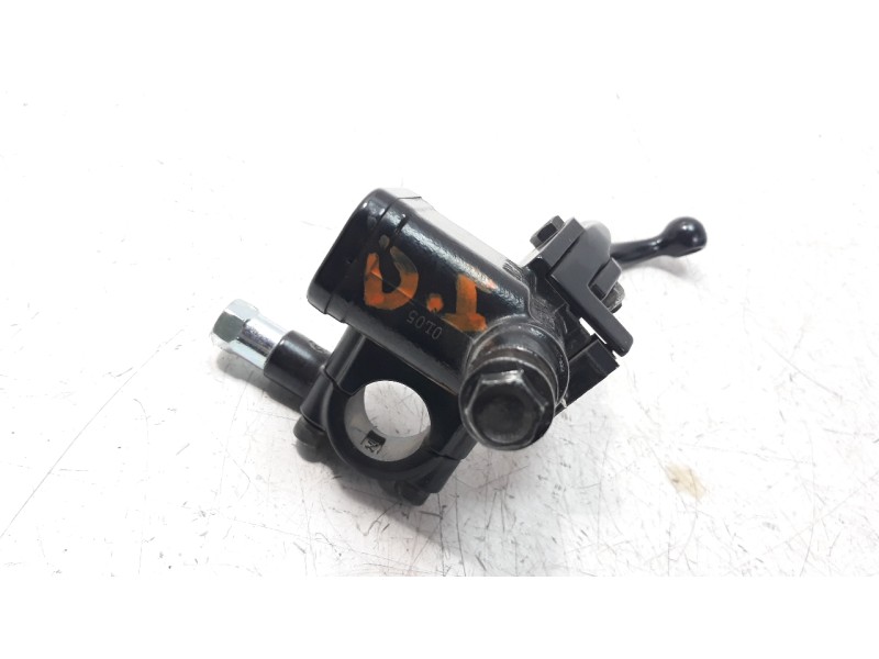 Recambio de bomba freno para yamaha nmax nmax 125 referencia OEM IAM 2DPF583V0000  