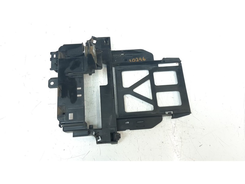 Recambio de moldura para bmw f 800 r referencia OEM IAM 61357689832  