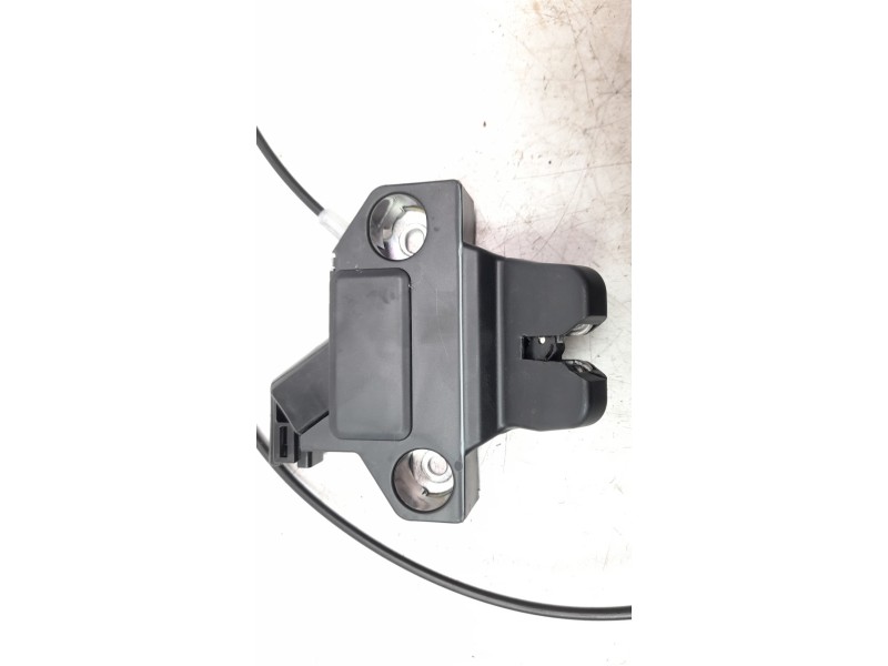 Recambio de cerradura maletero / porton para toyota avensis 1.8 16v cat referencia OEM IAM 6460005020  