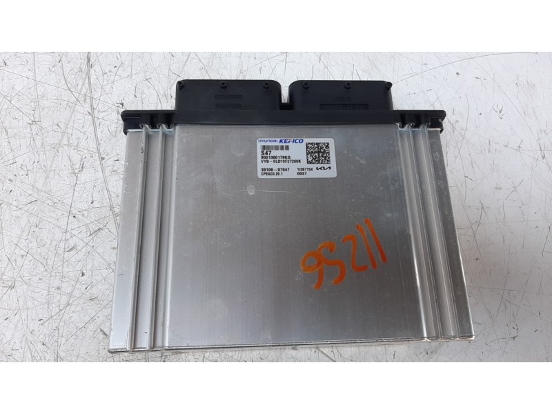 Recambio de centralita motor uce para kia stonic (ybcuv) 1.0 tgdi cat referencia OEM IAM 9001300179KG  