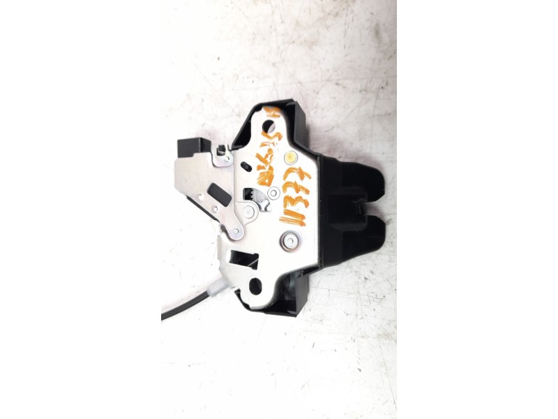 Recambio de cerradura maletero / porton para toyota avensis 1.8 16v cat referencia OEM IAM 6460005020  