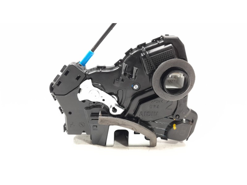 Recambio de cerradura puerta delantera derecha para toyota avensis 1.8 16v cat referencia OEM IAM 6903005131  