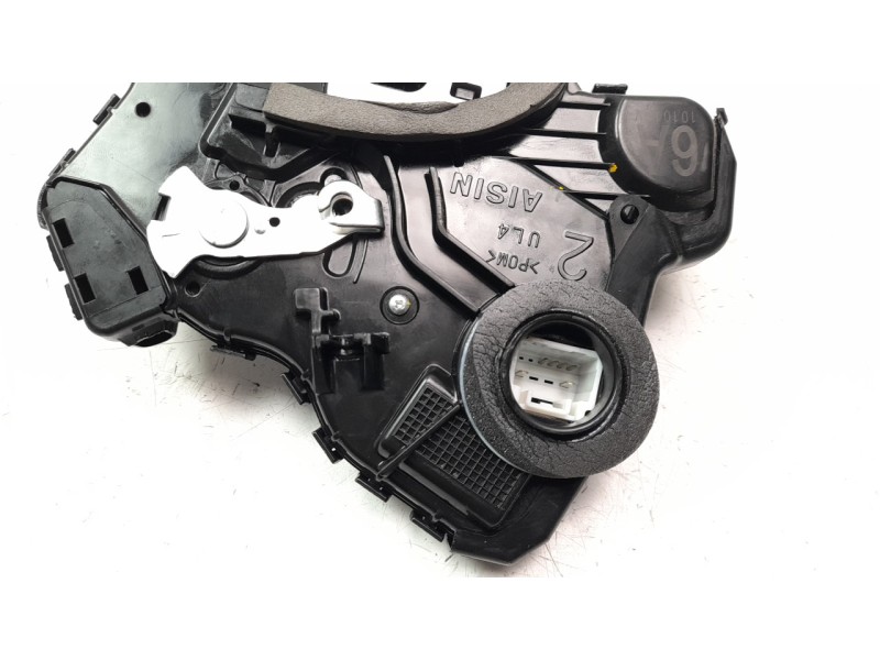 Recambio de cerradura puerta delantera izquierda para toyota avensis 1.8 16v cat referencia OEM IAM 6904002211  