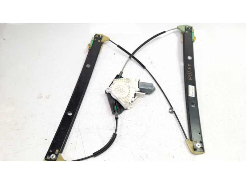 Recambio de elevalunas delantero derecho para audi q5 (8r) 2.0 16v tdi referencia OEM IAM 8R0837462K 106023022 113780