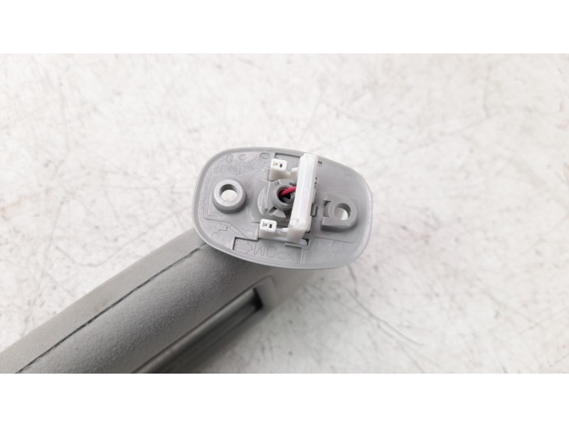 Recambio de parasol derecho para toyota prius+ advance referencia OEM IAM 7431047320B0  