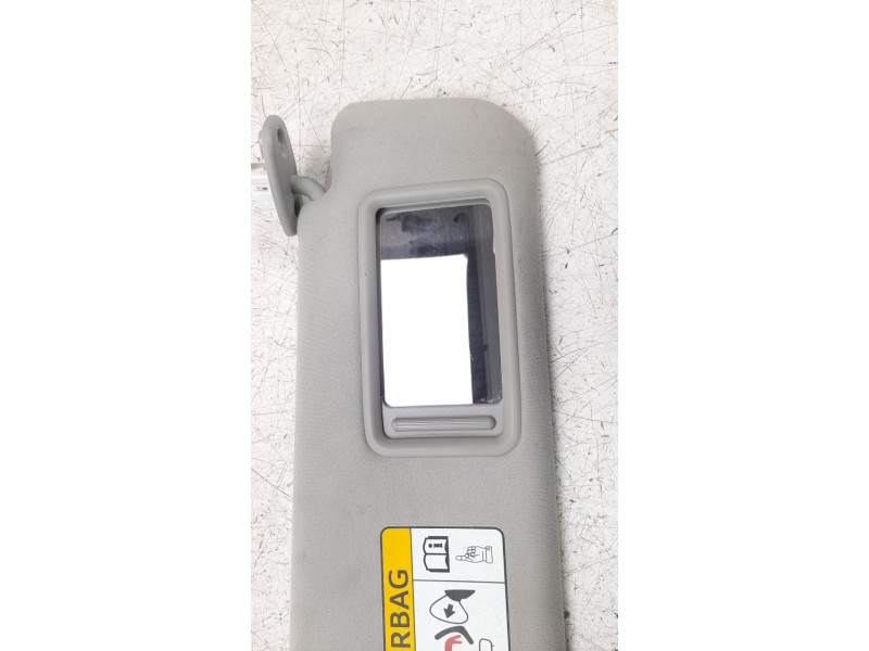 Recambio de parasol derecho para toyota prius+ advance referencia OEM IAM 7431047320B0  