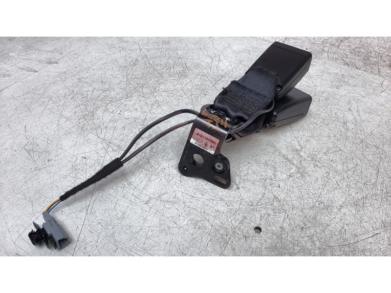 Recambio de enganche cinturon trasero izquierdo para renault clio iv referencia OEM IAM 818170058R  