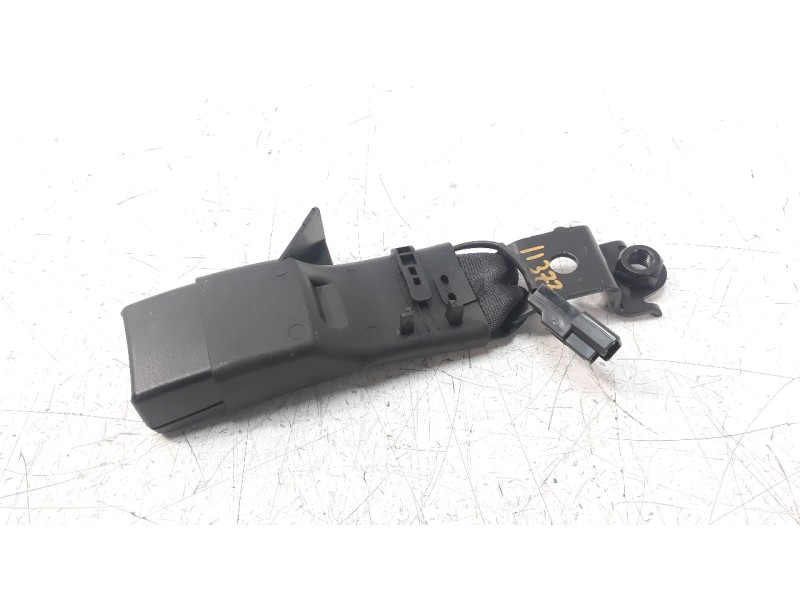 Recambio de cinturon seguridad trasero derecho para toyota avensis 1.8 16v cat referencia OEM IAM 60930922  