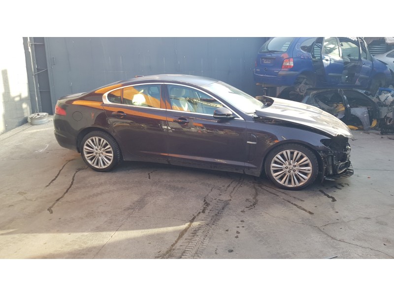 jaguar xf del año 2010