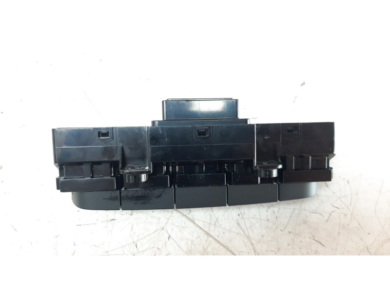 Recambio de interruptor para kia stonic (ybcuv) 1.0 tgdi cat referencia OEM IAM 93300H8AF0  