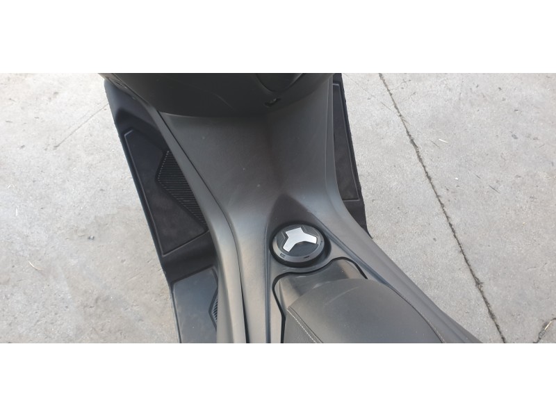 Recambio de moldura para yamaha nmax nmax 125 referencia OEM IAM 2DPF842M0000  